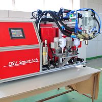 Resin mixing and metering unit SmartLab 3KliquidsPU foamwith gear pump
