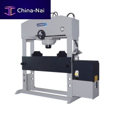 Hydraulic press UK Linestraighteningshop