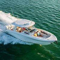 Outboard express cruiser 350 REALMtriple-engineopendual-console