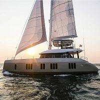 Catamaran sailing yacht 505-cabinwith open transomflybridge