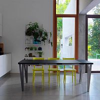 Contemporary table Ma.Rewood veneerceramicpainted metal base