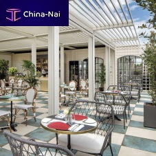 Self-supporting pergola BLADEwall-mountedaluminumwith mobile slats