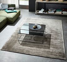 Tufted carpet DIVINEwovenviscosevelvet