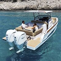 Outboard center console boat 31WBtwin-enginefiberglass6-person max.