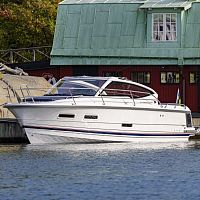 Inboard express cruiser 305 Dropheadopendual-console8-person max.