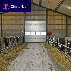 Sectional industrial door metalinsulatedfor hangar