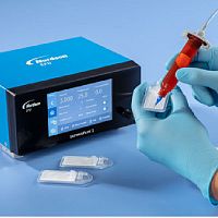 Low-viscosity liquid dosing dispenser UltimusPlusfor high-viscosity productsadhesivefor gaskets