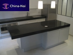 Contemporary kitchen LIGHTWEIGHT STONE : BLACK GRANITEwoodenislandhandleless