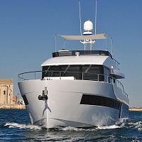 Cruising motor yacht 580classictrawlertraditional