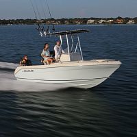 Outboard center console boat 196 RX for fishingwith T-top