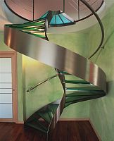 Straight staircase PRIVATE VILLAquarter-turnhelicalglass step
