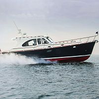 Classic motor yacht 46downeasthard-topwheelhouse
