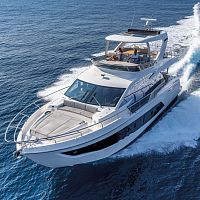 Cruising motor yacht 62 FLYflybridgeIPS4-cabin