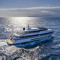 Cruising super-yacht X130raised pilothouse5-cabin10-berth