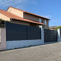 Panel fence residentialaluminumrectangular