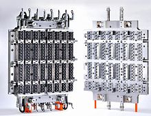 Multi-cavity plastic injection mold for PET bottleslarge seriesfor the packaging industry