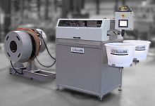 Manually-controlled cutting machine automaticfor window seals