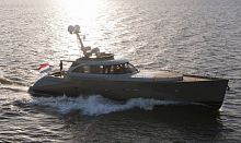 Cruising motor yacht LB-74 Aicicoclassicflybridgewheelhouse