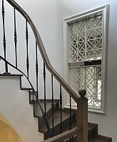 Quarter-turn staircase wooden stepmetal framehome