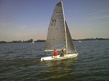 Double-handed sailing dinghy REBELregattarecreational