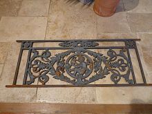 Cast iron railing with barsoutdoorfor balconies