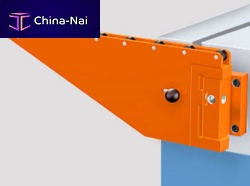 Press tool handling removable bolster extension