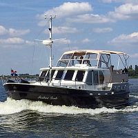 Inboard express cruiser 1330 flybridgecanal
