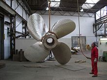 Ship propeller FPPfixed-pitchshaft drive4-blade