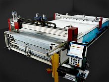 Laser cutting machine for fabricsCNC