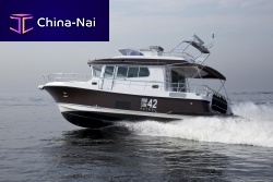 Inboard express cruiser 42twin-engineflybridgewheelhouse