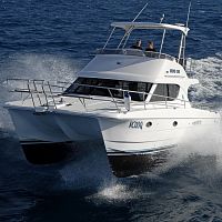 Catamaran express cruiser V1100 Discoveryinboarddieseltwin-engine