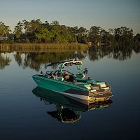 Wakeboard runabout SUPER AIR G25inboardopendual-console