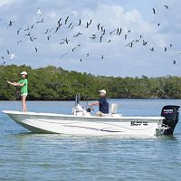 Outboard center console boat 218 DLVsport-fishing14-person max.