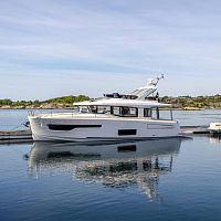 Inboard express cruiser 495 twin-engineflybridgeclassic