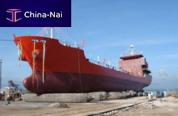Harbors and terminal airbag for shipslaunchinglifting