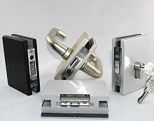 Electronic lock 16 serieswith handlefor entry doorglass door