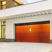 Sectional garage door Millerigheokoummanualautomatic
