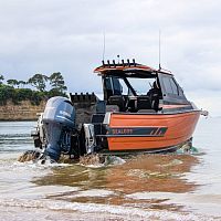 Outboard day fishing boat 8.5Mhard-topaluminumwith cabin