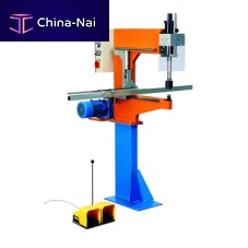 Foot-operated punching press Quick-Press 400hydraulicenclosuredoor