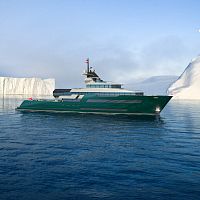 Cruising mega-yacht LUXraised pilothouse