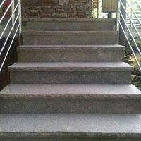 Stone step covering porphyry