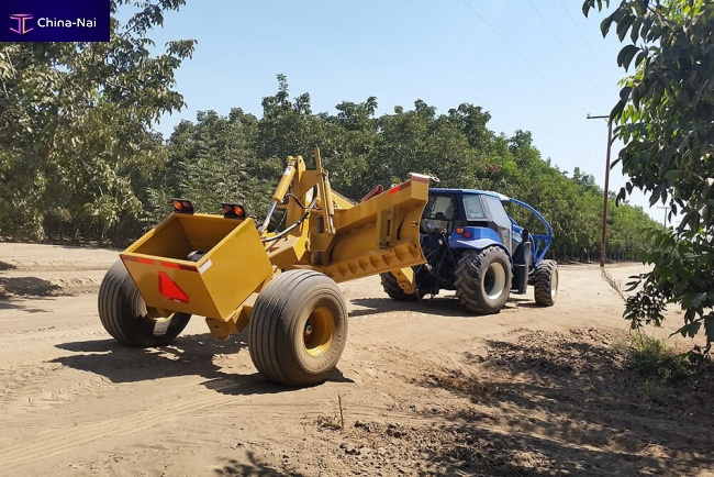 											Hydraulic grader