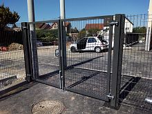 Swing gate PIVOTANT FR-14metalwire meshindustrial