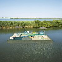 Floating platform for marinasmodular