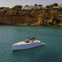 Inboard express cruiser P38twin-engineopencenter console