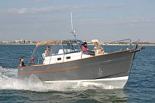 Inboard cabin cruiser 850 dieseltwin-engineopen