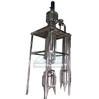 Vacuum evaporator falling filmprocessfor wastewater treatment