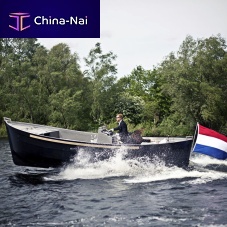 Inboard center console boat S-740stepped hullskifast