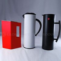 Aircraft cabin beverage pitcher Carafesisothermal