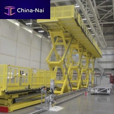 Work platform for aeronautical applicationsself-propelled